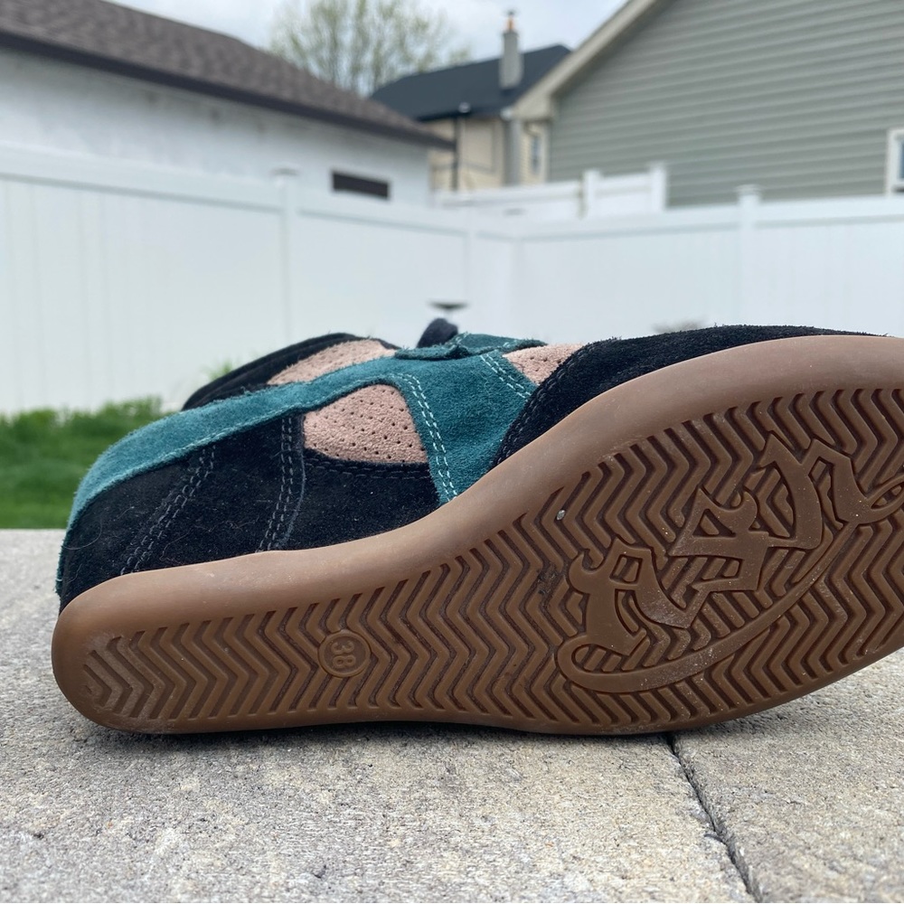 Practically Brand New!!!! Worn A Handful Of Times… - image 5